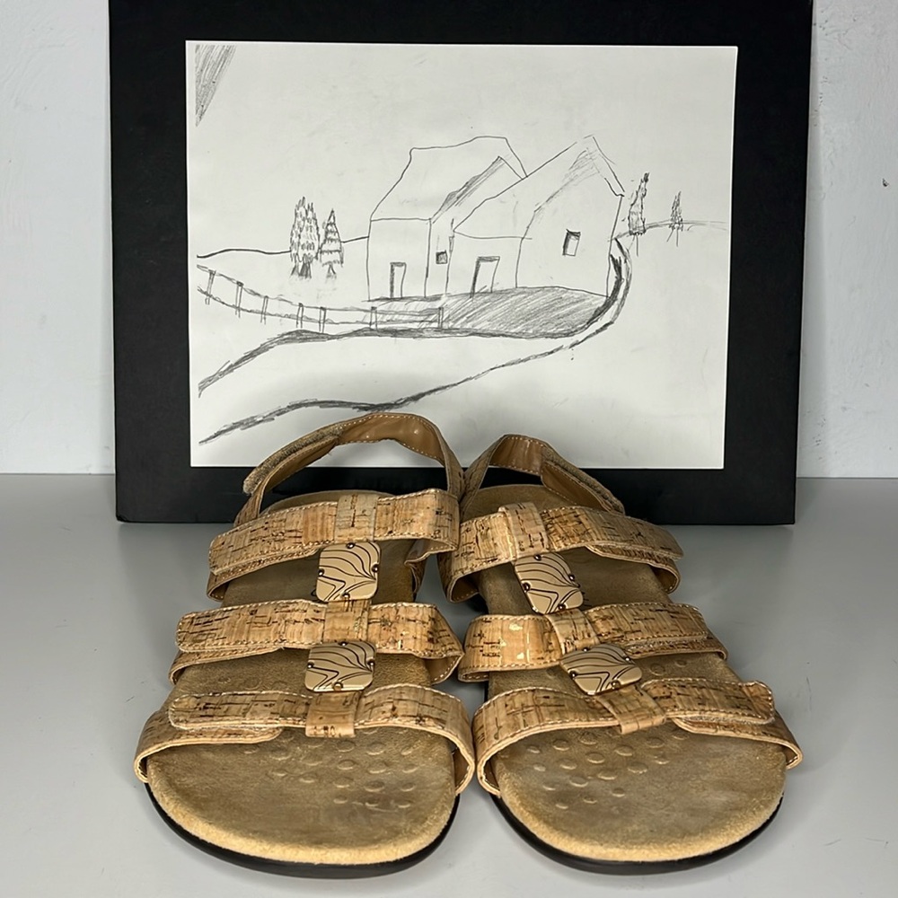 Vionic Women’s Shoes I Vionic Orthotic
Triple Strap Sandals - Amber Size US 8 - Picture 3 of 16